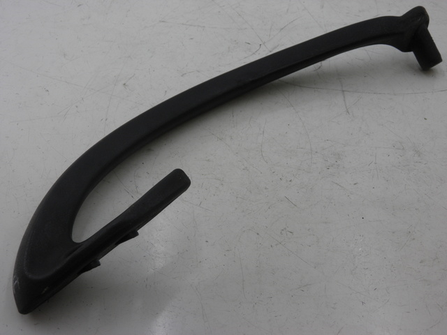 photo de POIGNEE ARRIERE DROITE  KYMCO SPACER 50 (1998 - 2009) - Détail de la pièce