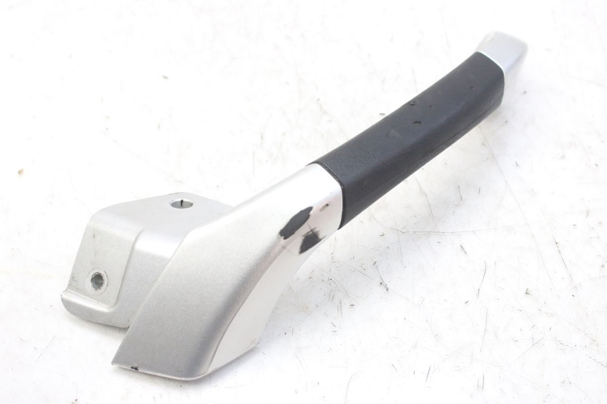 photo de POIGNEE ARRIERE DROITE PIAGGIO MP3 RL 250 (2007 - 2010)