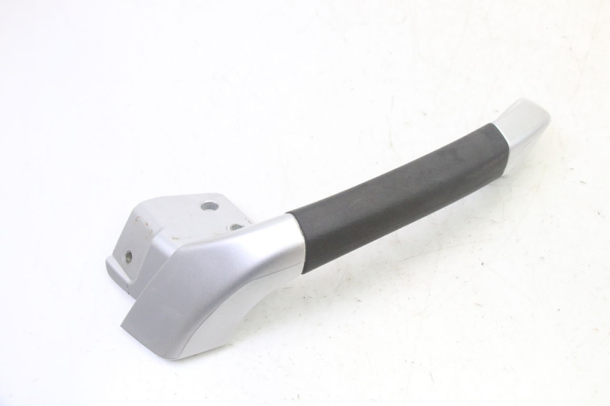photo de POIGNEE ARRIERE DROITE PIAGGIO MP3 RL 250 (2007 - 2010)