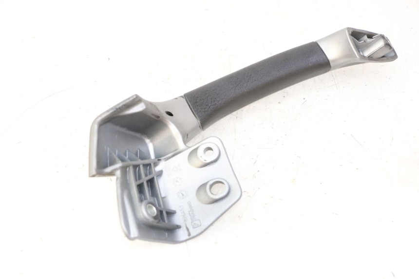 photo de POIGNEE ARRIERE DROITE  PIAGGIO MP3 125 (2006 - 2014)