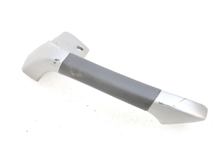 photo de POIGNEE ARRIERE DROITE  PIAGGIO MP3 125 (2006 - 2014)