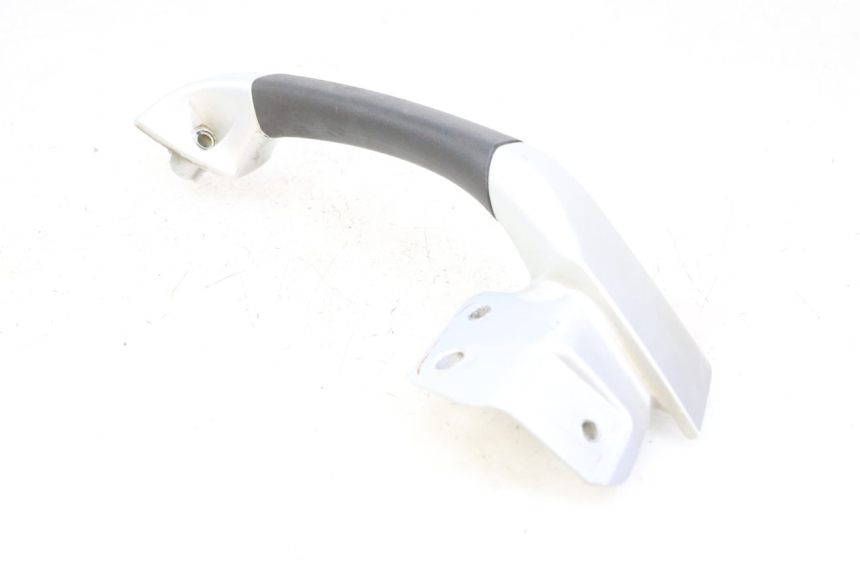 photo de POIGNEE ARRIERE DROITE PIAGGIO MP3 LT 400 (2007 - 2012)