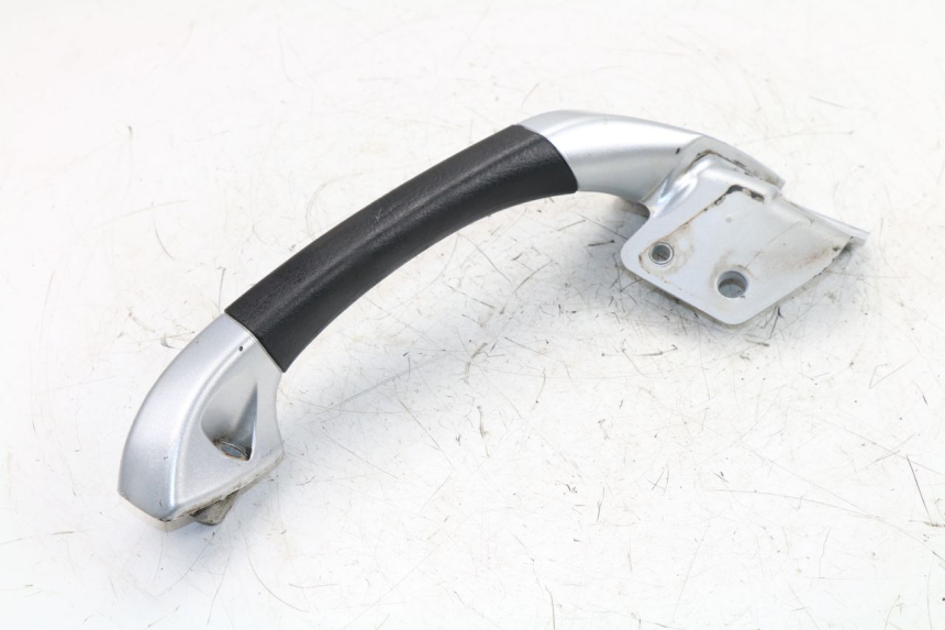 photo de POIGNEE ARRIERE DROITE PIAGGIO MP3 LT 400 (2007 - 2012)
