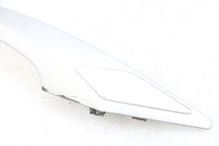photo de POIGNEE ARRIERE DROITE  PEUGEOT SATELIS 125 (2013 - 2018)