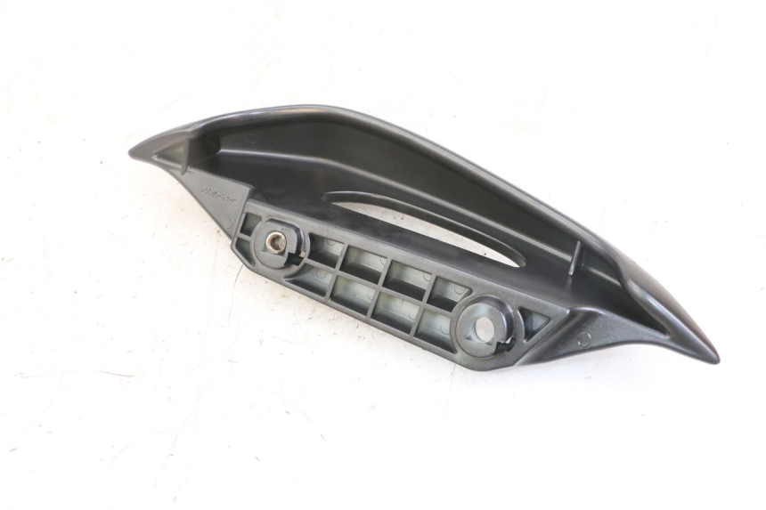 photo de POIGNEE ARRIERE DROITE  SUZUKI BURGMAN 125 (2018 - 2021)