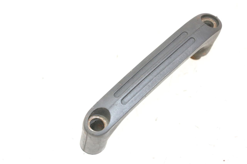 photo de POIGNEE ARRIERE DROITE  YAMAHA TDR DELTABOX 125 (1993 - 2003)