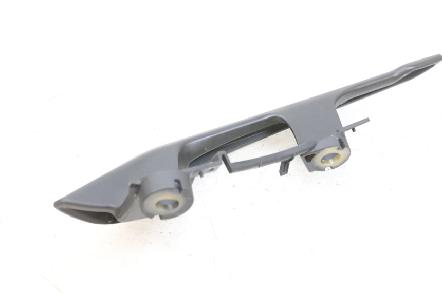 photo de POIGNEE ARRIERE DROITE  YAMAHA TRICITY 300 (2020 - 2024) - Points de fixation