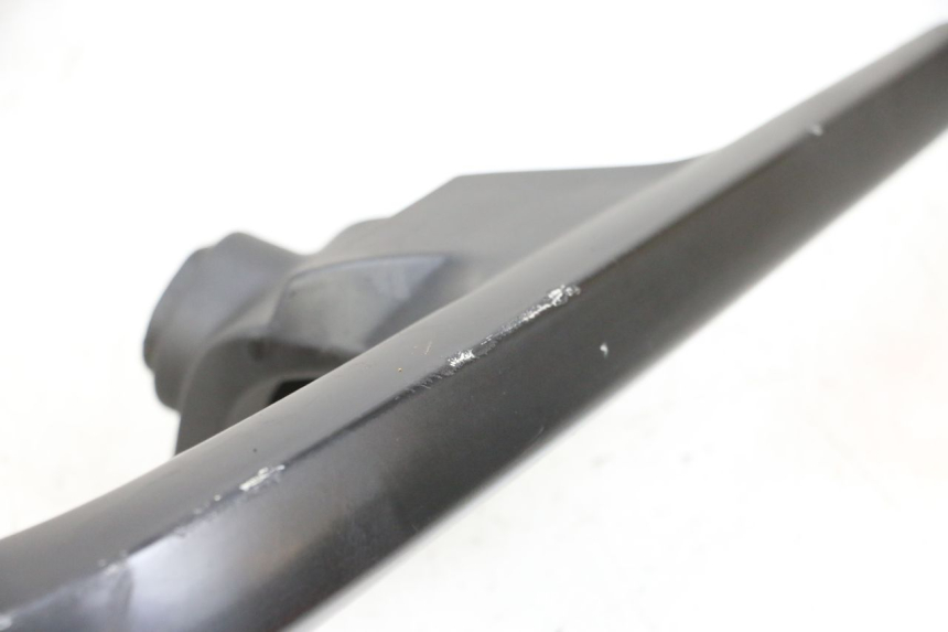 photo de POIGNEE ARRIERE DROITE YAMAHA X-MAX XMAX 125 (2010 - 2014)