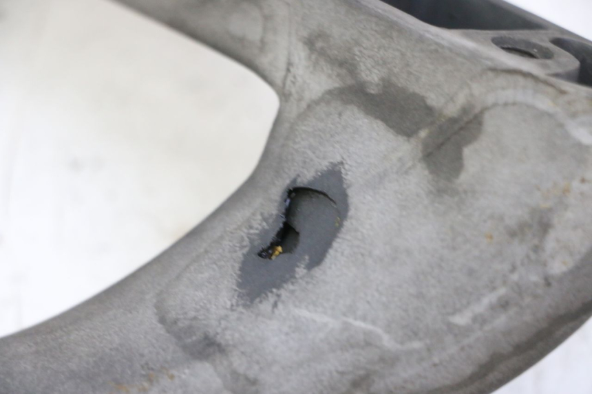 photo de POIGNEE ARRIERE GAUCHE KYMCO GRAND DINK 125 (2002 - 2007)