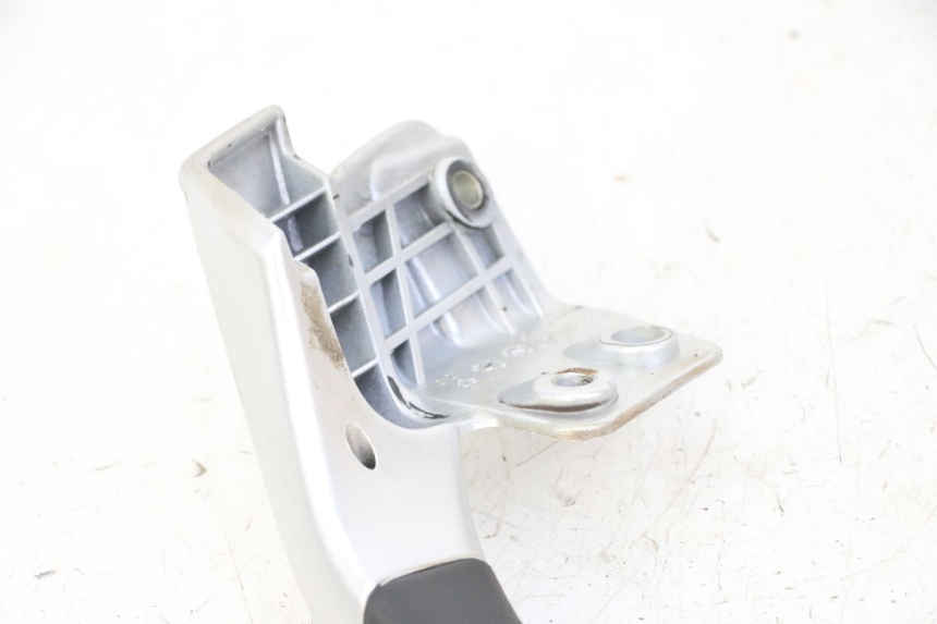photo de POIGNEE ARRIERE GAUCHE PIAGGIO MP3 LT 300 (2010 - 2016)