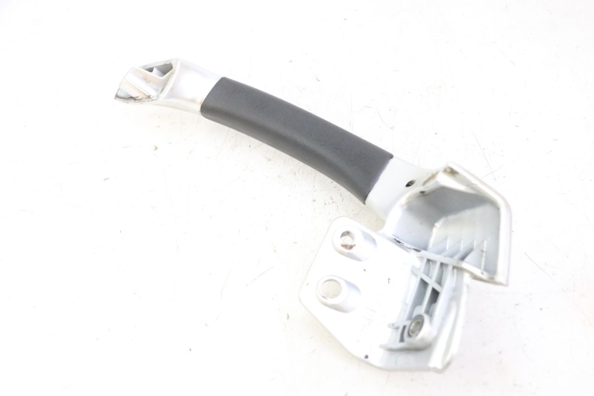 photo de POIGNEE ARRIERE GAUCHE PIAGGIO MP3 LT 300 (2010 - 2016)
