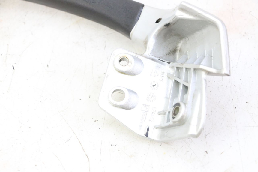 photo de POIGNEE ARRIERE GAUCHE PIAGGIO MP3 RL 250 (2007 - 2010)