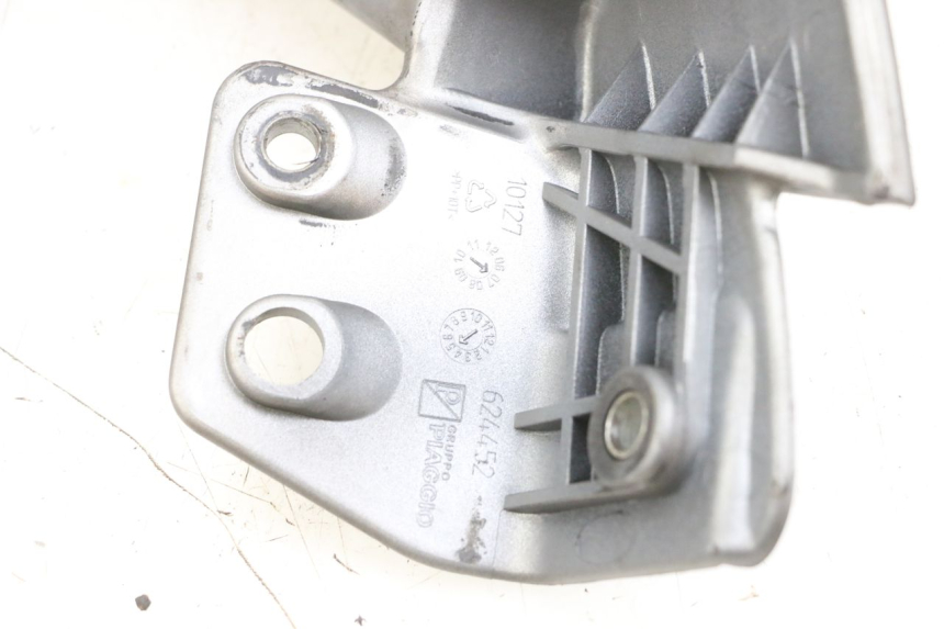 photo de POIGNEE ARRIERE GAUCHE PIAGGIO MP3 125 (2006 - 2014)