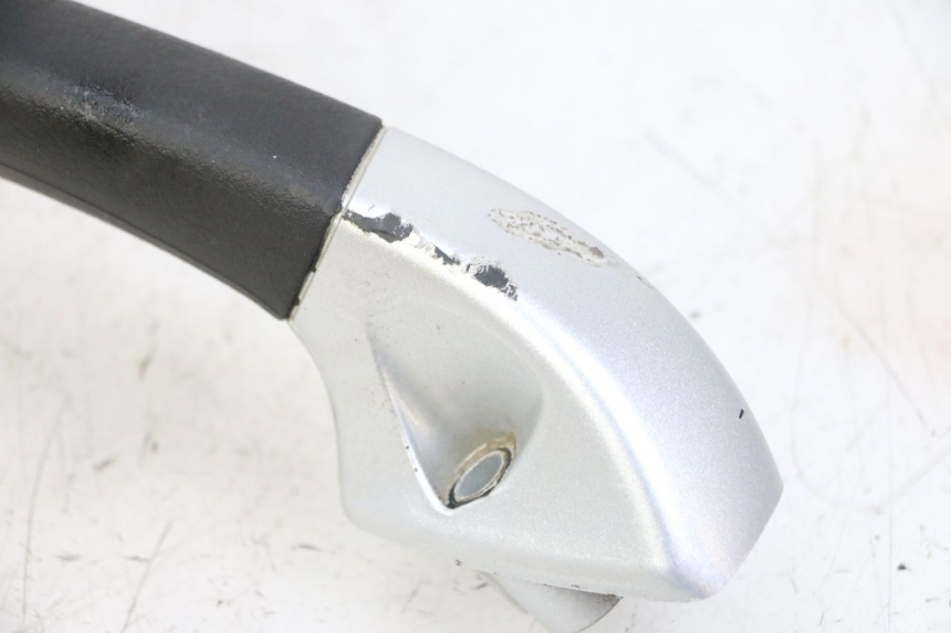 photo de POIGNEE ARRIERE GAUCHE PIAGGIO MP3 LT 400 (2007 - 2012)