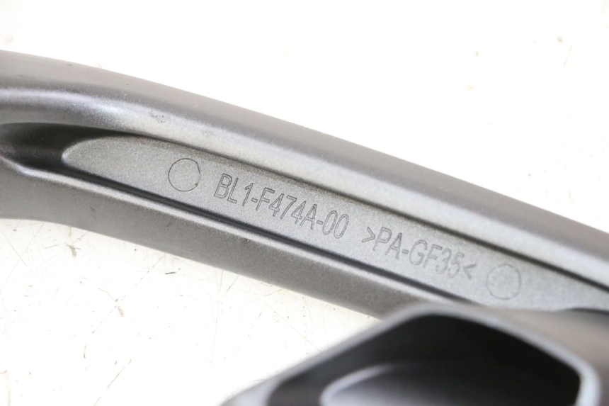 photo de POIGNEE ARRIERE GAUCHE YAMAHA XMAX X-MAX 125 (2021 - 2025)