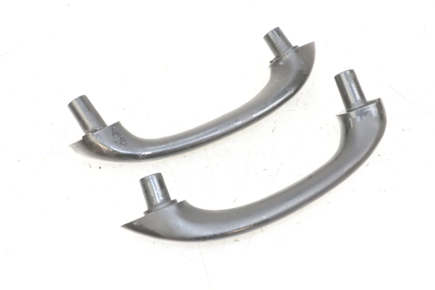 photo de POIGNEE ARRIERE SUZUKI GSF N BANDIT 600 (1996 - 1999) - Autre angle de vue