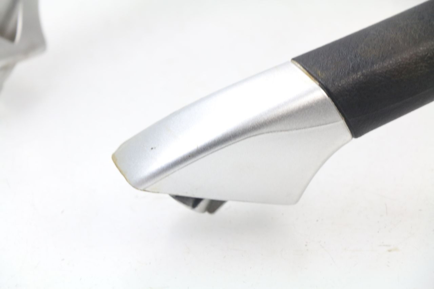 photo de POIGNEE ARRIERE PIAGGIO MP3 LT 400 (2007 - 2012)