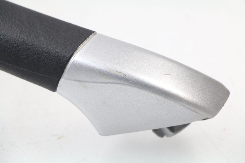 photo de POIGNEE ARRIERE PIAGGIO MP3 LT 400 (2007 - 2012)