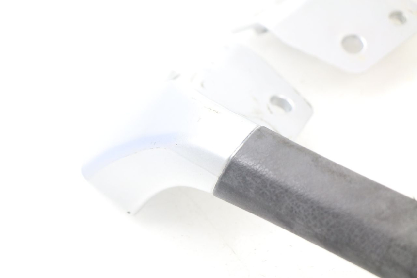 photo de POIGNEE ARRIERE PIAGGIO MP3 LT 300 (2010 - 2016)