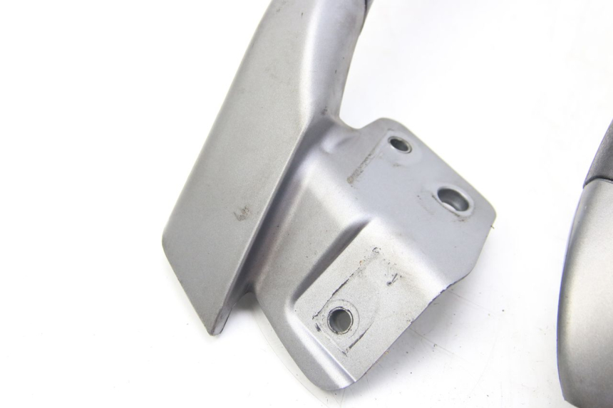photo de POIGNEE ARRIERE PIAGGIO MP3 125 (2006 - 2014)