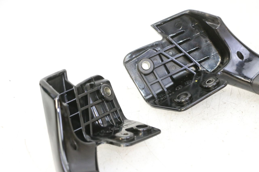 photo de POIGNEE ARRIERE PIAGGIO MP3 500 (2011 - 2015)