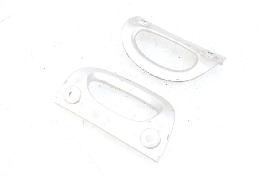 photo de POIGNEE ARRIERE YAMAHA NEO'S NEOS 2T 50 (1998 - 2007) - Points de fixation