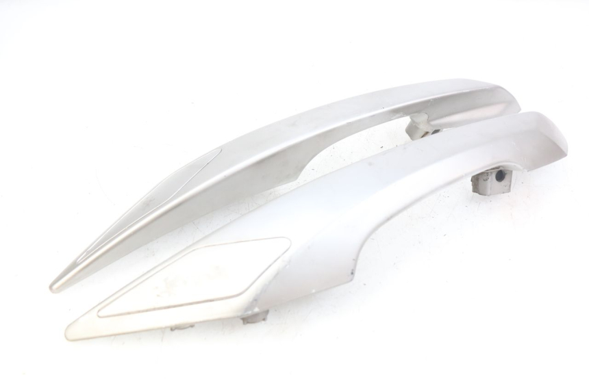 photo de POIGNEE ARRIERE PEUGEOT SATELIS 125 (2010 - 2012)