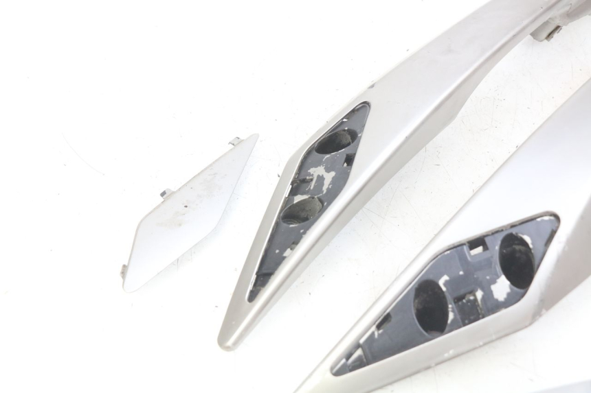 photo de POIGNEE ARRIERE PEUGEOT SATELIS 125 (2010 - 2012)