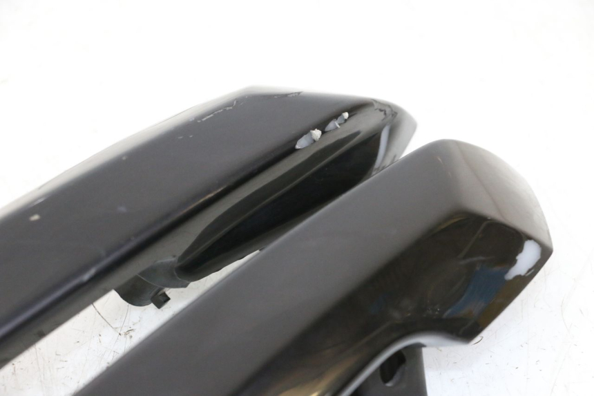 photo de POIGNEE ARRIERE PEUGEOT SATELIS 125 (2010 - 2012)