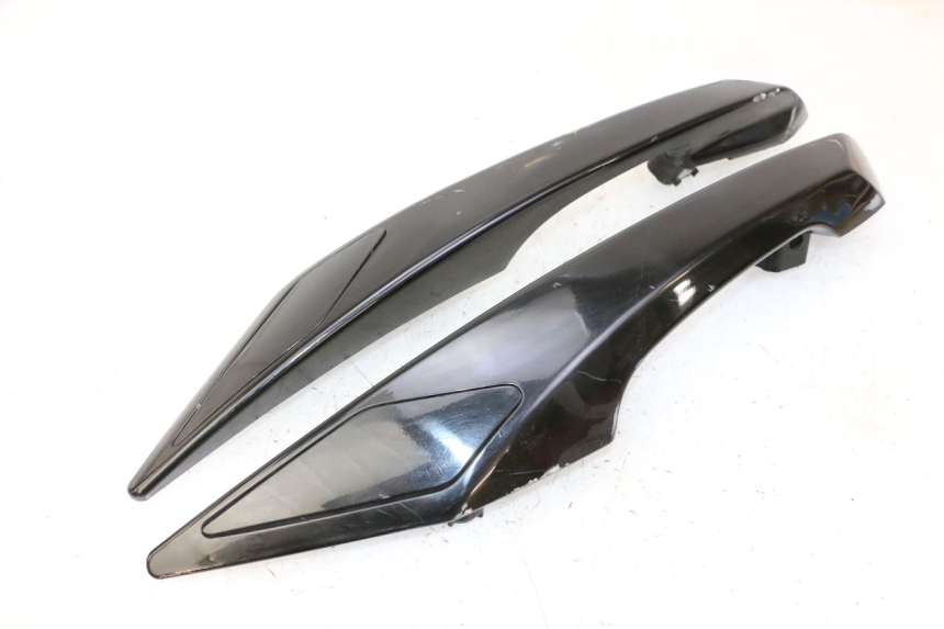 photo de POIGNEE ARRIERE PEUGEOT SATELIS 125 (2010 - 2012)