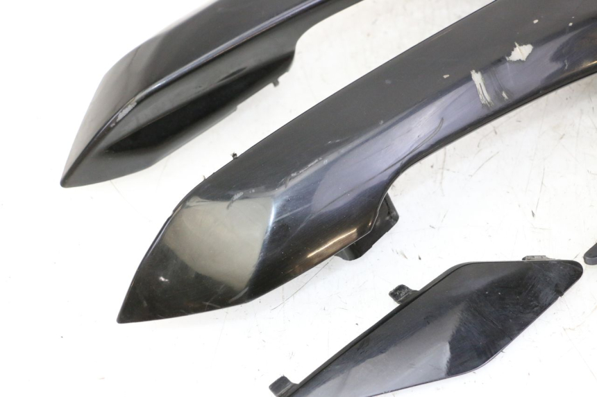 photo de POIGNEE ARRIERE PEUGEOT SATELIS 125 (2010 - 2012)