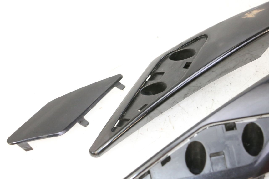 photo de POIGNEE ARRIERE PEUGEOT SATELIS 125 (2013 - 2018)