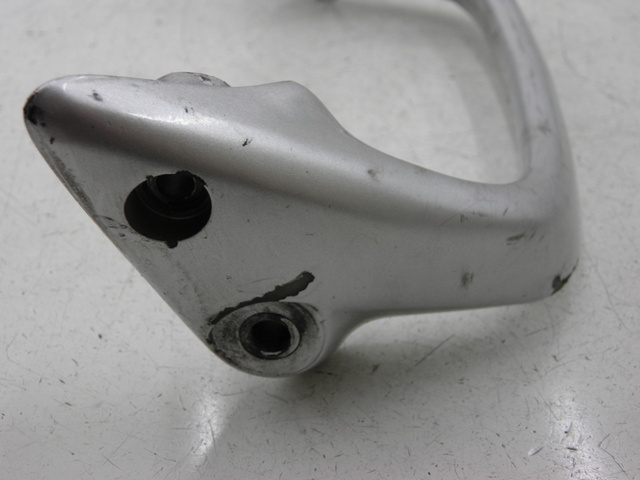 photo de POIGNEE ARRIERE SUZUKI GSF S BANDIT 600 (2000 - 2004)