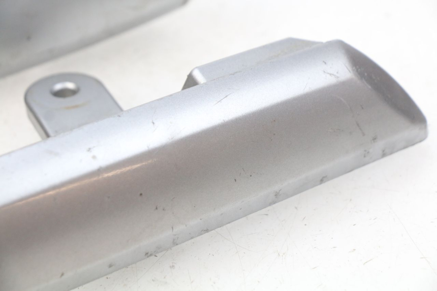 photo de POIGNEE ARRIERE TGB X-MOTION XMOTION 125 (2008 - 2014) - Gros plan technique