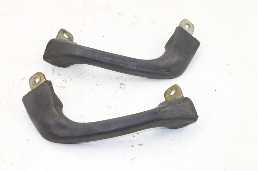 photo de POIGNEE ARRIERE YAMAHA XJN DIVERSION 600 (2000 - 2003)