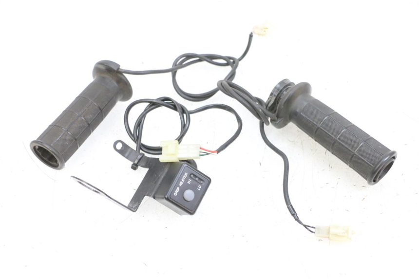 photo de POIGNEE DE GUIDON SUZUKI BURGMAN 650 (2013 - 2020)