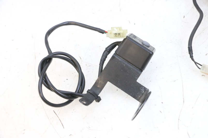 photo de POIGNEE DE GUIDON SUZUKI BURGMAN 650 (2013 - 2020)