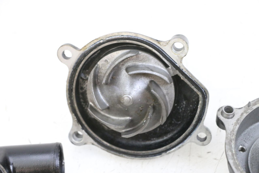 photo de POMPE A EAU MV AGUSTA BRUTALE R WALLY 910 (2008 - 2008) - Marquages et références