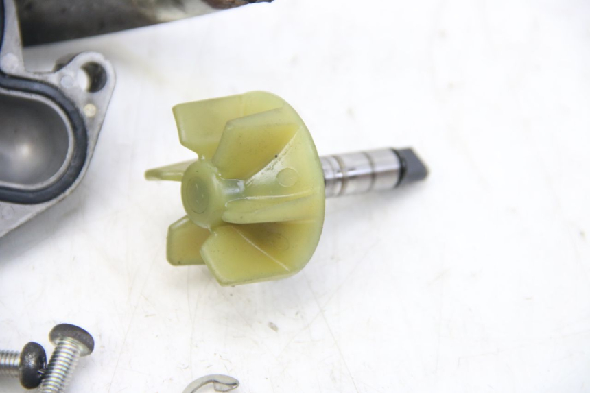 photo de POMPE A EAU SUZUKI BURGMAN 125 (2007 - 2014)