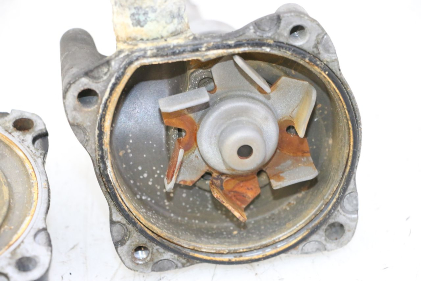 photo de POMPE A EAU HONDA CBR RR FIREBLADE 900 (1992 - 1994)