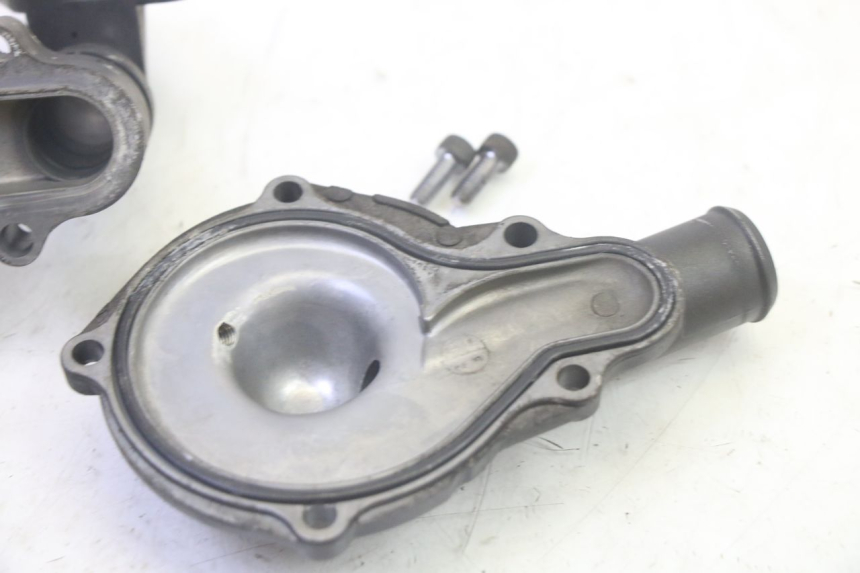 photo de POMPE A EAU YAMAHA TDM ABS 900 (2002 - 2014) - Zoom état d’usage