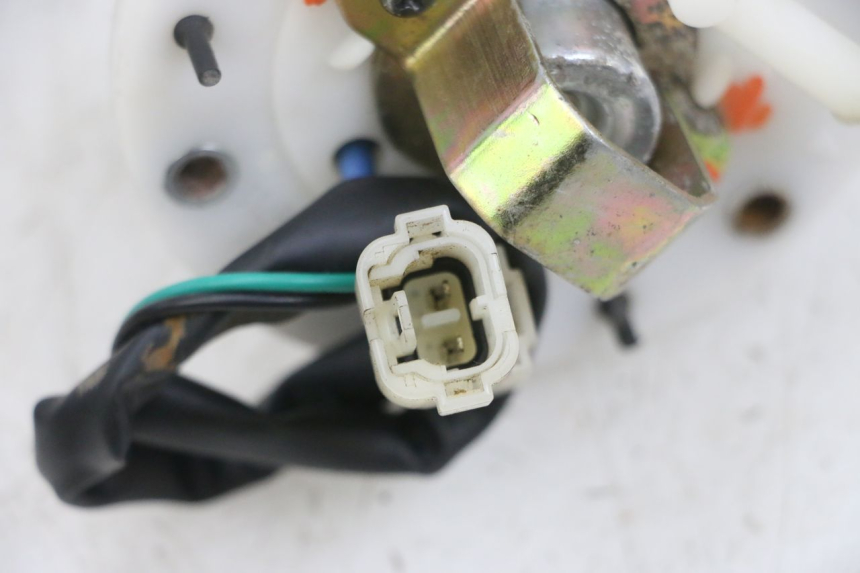 photo de POMPE A ESSENCE KYMCO AGILITY 16+ 4T 50 (2018 - 2023) - Vue d’ensemble