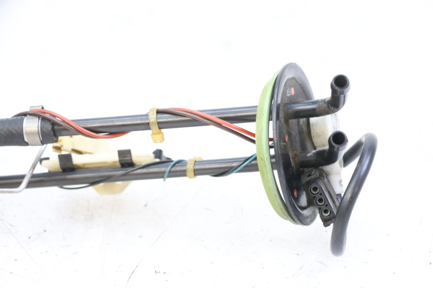 photo de POMPE A ESSENCE BMW C1 125 (2000 - 2003)