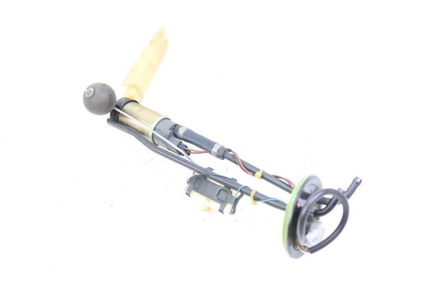 photo de POMPE A ESSENCE BMW C1 125 (2000 - 2003)