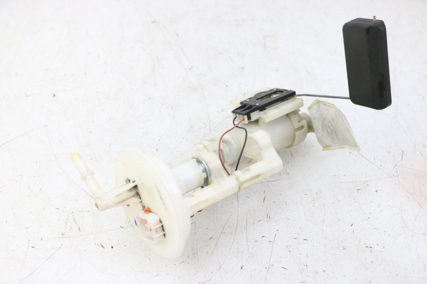 photo de POMPE A ESSENCE SUZUKI BURGMAN 125 (2007 - 2014)