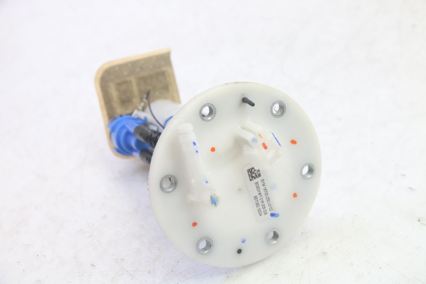 photo de POMPE A ESSENCE SYM FIDDLE 3 III 125 (2014 - 2020) - Autre angle de vue