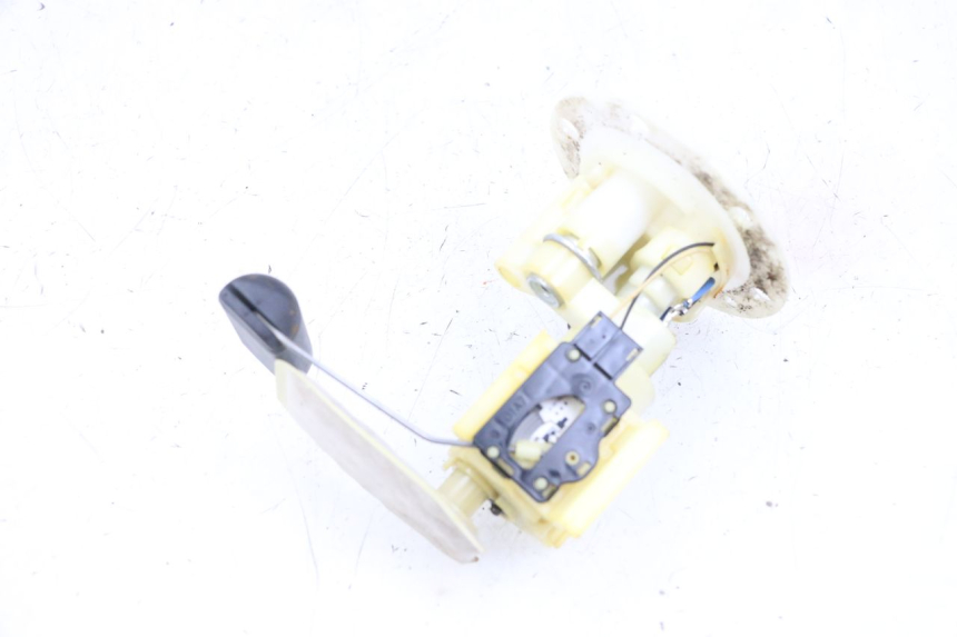 photo de POMPE A ESSENCE MBK FLAME X 125 (2007 - 2016) - Marquages et références