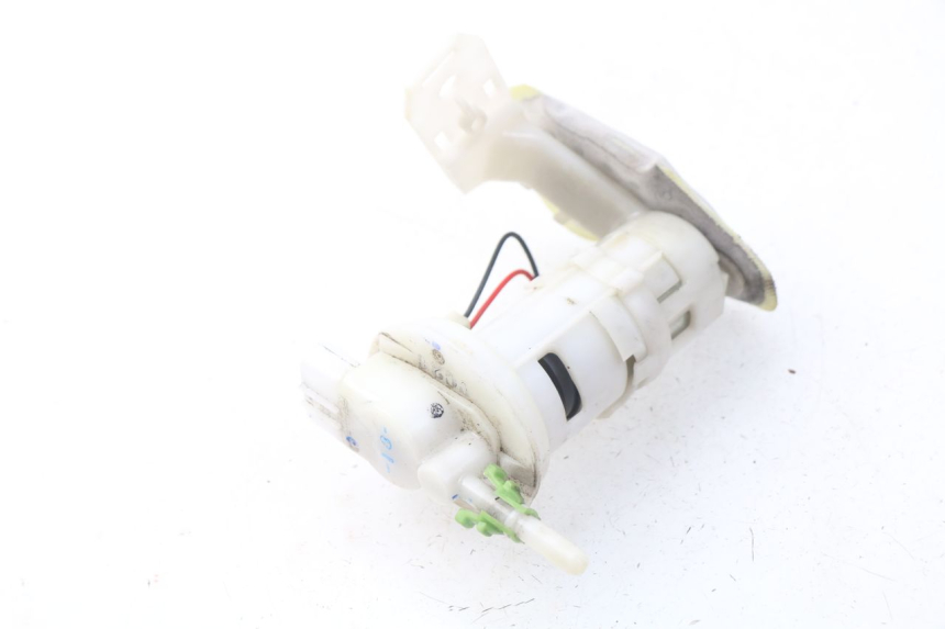 photo de POMPE A ESSENCE PIAGGIO FLY IE 125 (2012 - 2017) - Gros plan technique