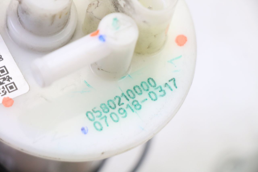 photo de POMPE A ESSENCE BMW G310 R 310 (2016 - 2020)