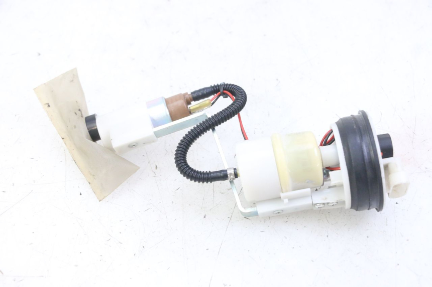 photo de POMPE A ESSENCE PIAGGIO MP3 LT 300 (2010 - 2016)